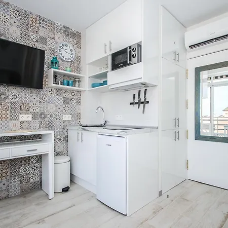 Stylish Studio For Rent With Fantastic Location In Marbella Promenade. Buitenkant foto